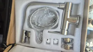 Robinet inox brossé bec en L, disponible